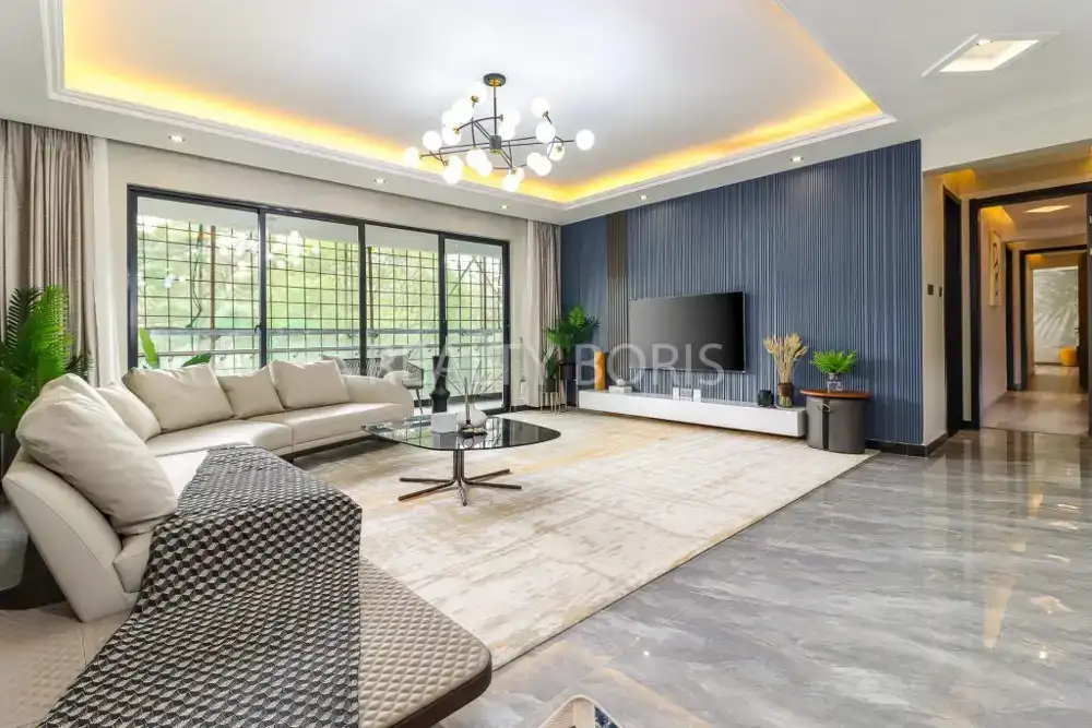 EXQUISITE 4 BEDRM IN LAVINGTON — Lavington