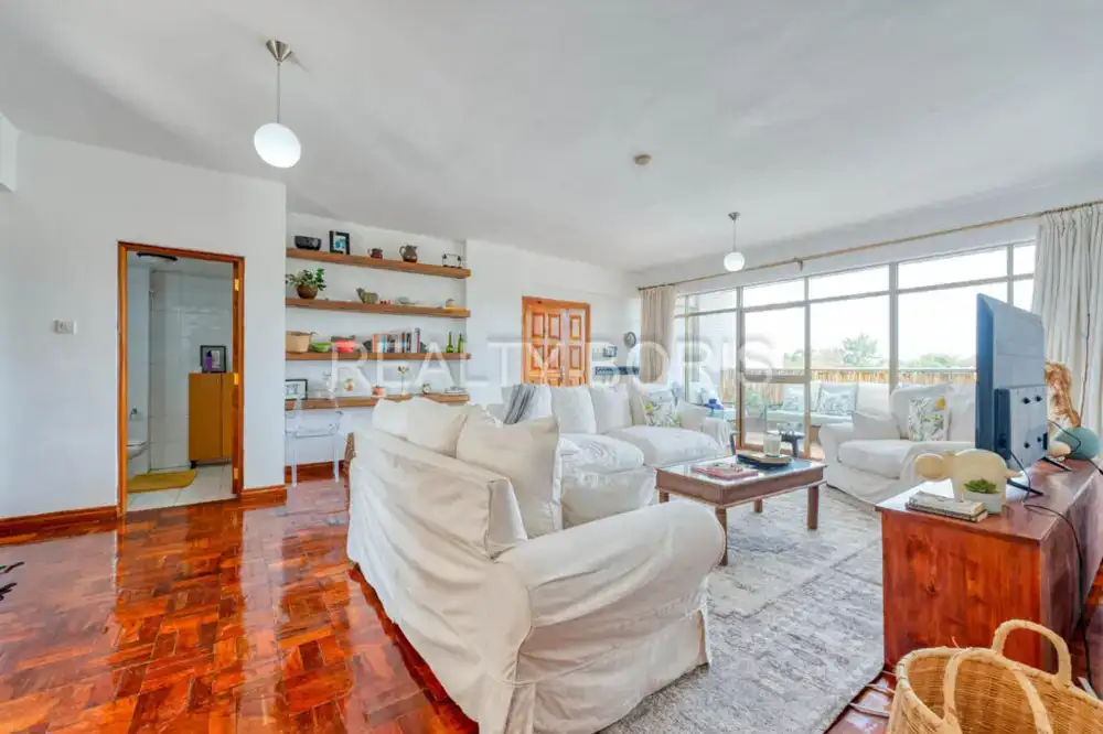 LUXURIOUS 2 BEDROOM IN LAVINGTON — Lavington