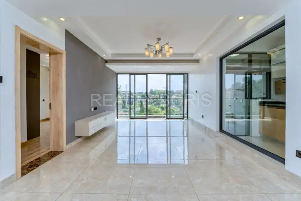 LUXURIOUS 2 BEDROOM IN LAVINGTON — Lavington