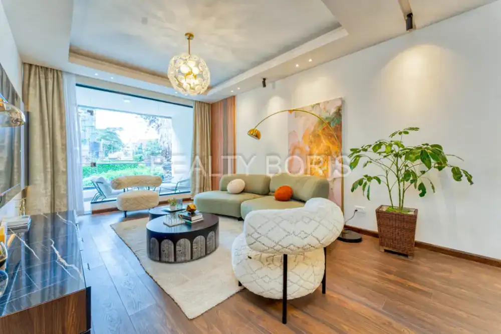 LUXURIOUS 3 BEDROOM IN LAVINGTON — Lavington