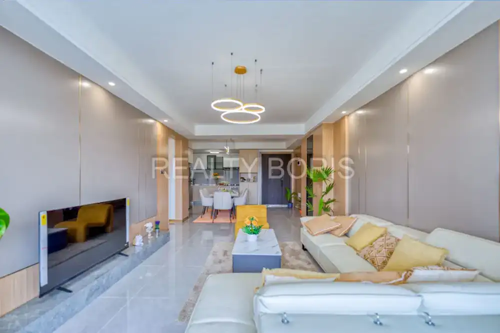 LUXURIOUS 3 BEDROOM IN RIVERSIDE — Riverside