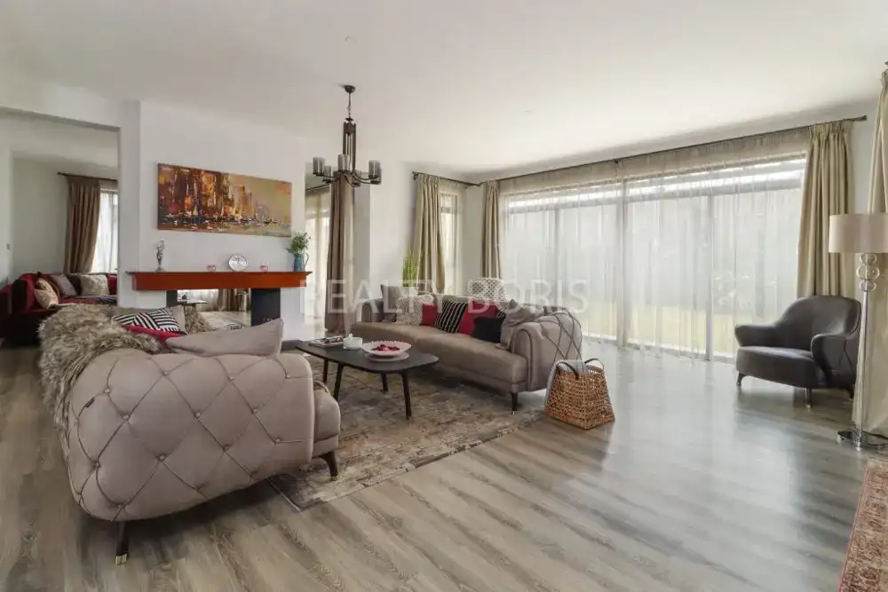 LUXURIOUS 4 BEDROOM VILLA IN RUNDA — runda